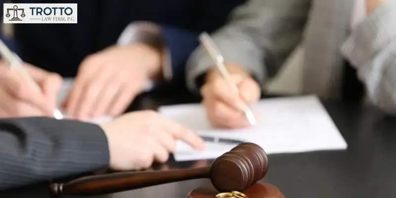 helping children through divorce helping children through divorce
